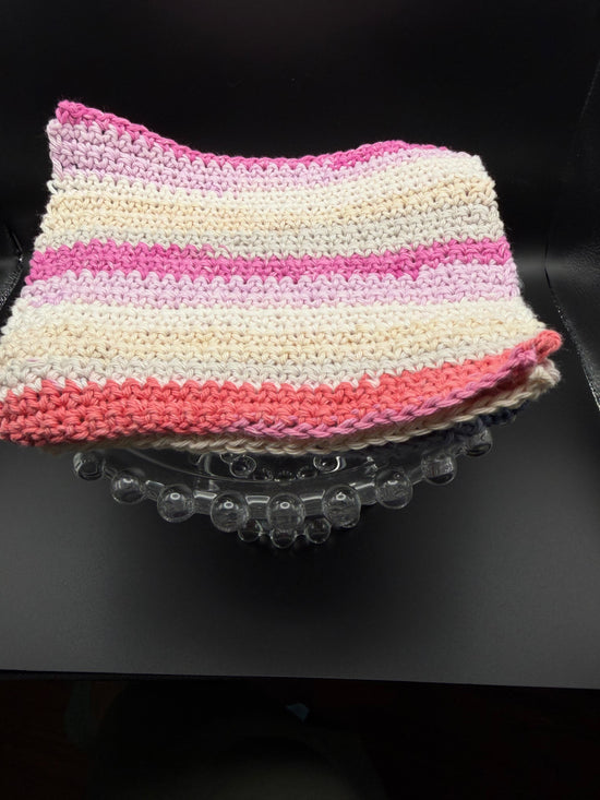Hand crocheted dish cloths made with cotton yarn. Set of 5